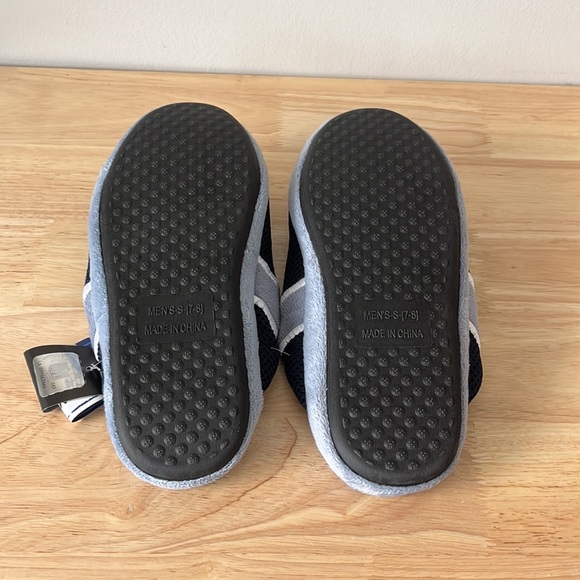 NFL - Dallas Cowboys Slippers - Picture 3 of 3